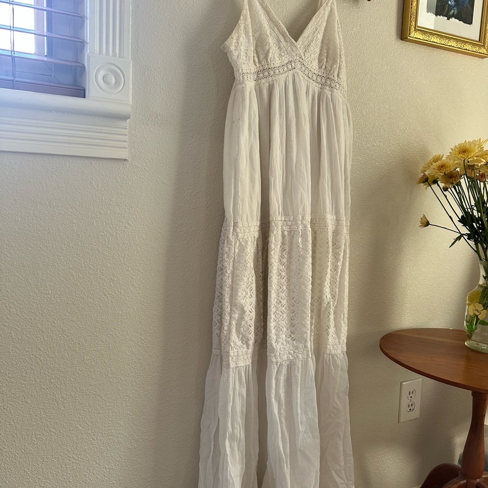 Elegant White Maxi Dress